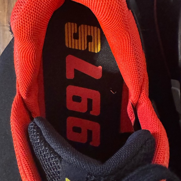 New Balance Orange, Yellow & Black Gradient Runner - Picture 3 of 9